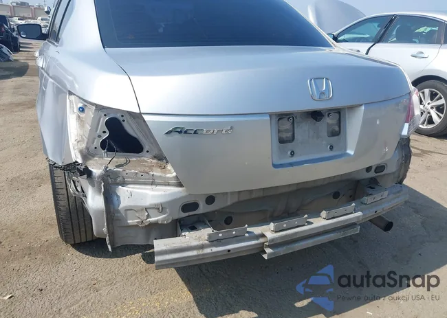 1HGCP2F30AA196590: 42737274