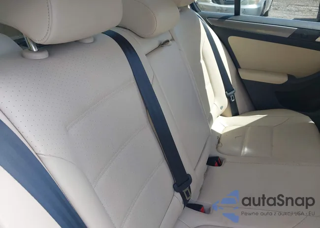 3VWLL7AJ3EM232789: 42737539