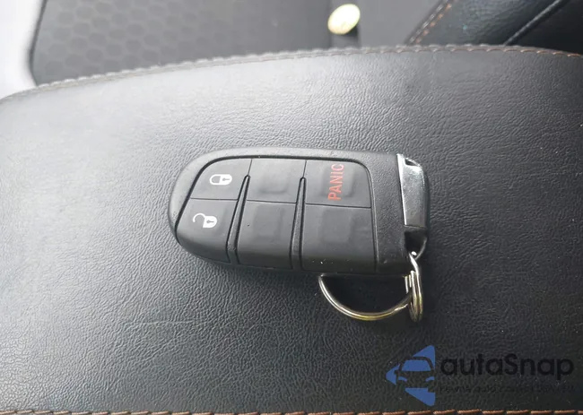 3C4NJDBB2KT767962: 42736757