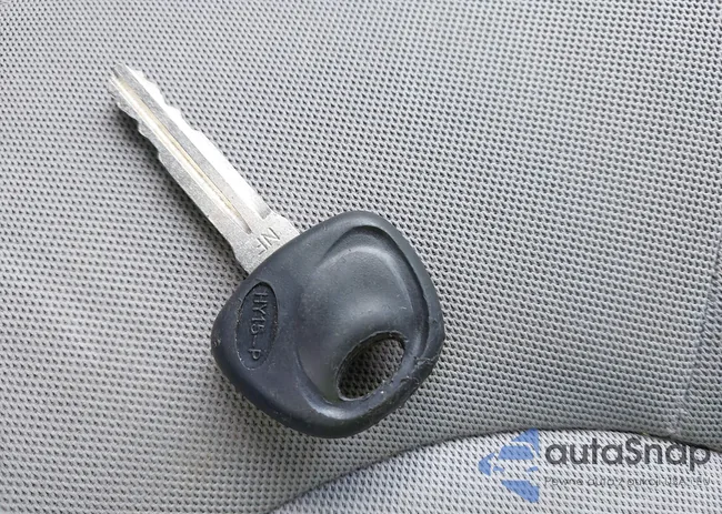 KM8JT3AC2AU073432: 42738478