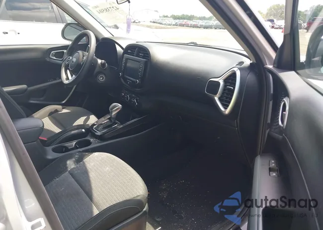 KNDJ23AUXM7796495: 42738504