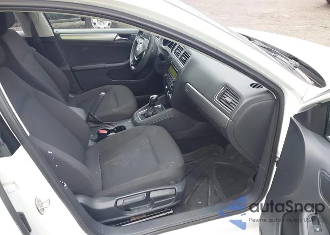 3VWD17AJ9FM283435: 42738541