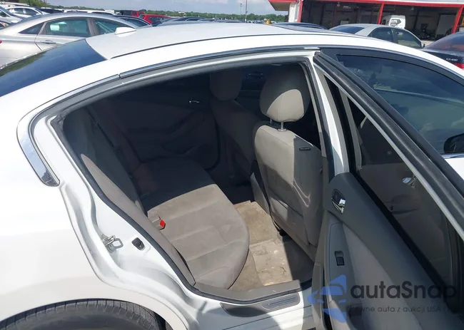 1N4AL2AP5BN500198: 42737838