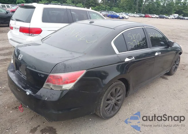 1HGCP36879A011349: 42737943