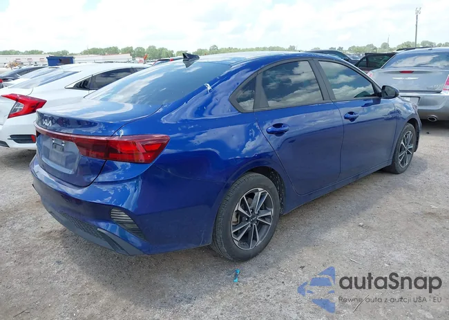 3KPF24AD4PE683738: 42739181