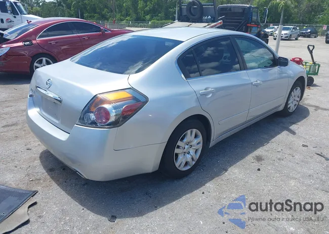 1N4AL2AP3CN486707: 42739237