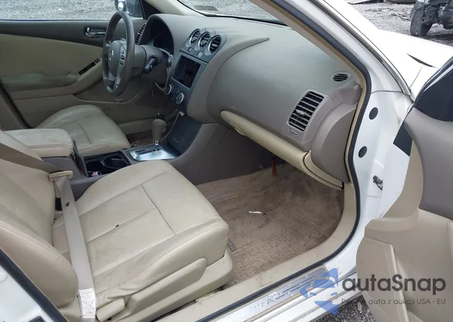 1N4AL21EX9N470351: 42739364