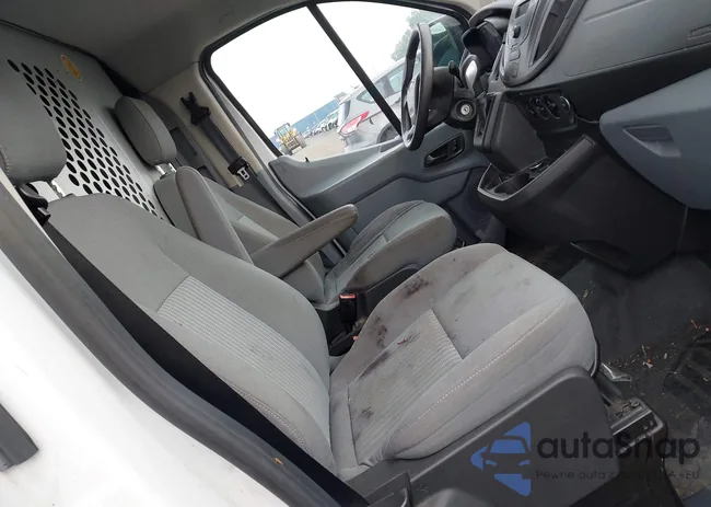 1FTYR1ZM3GKA90425: 42739554