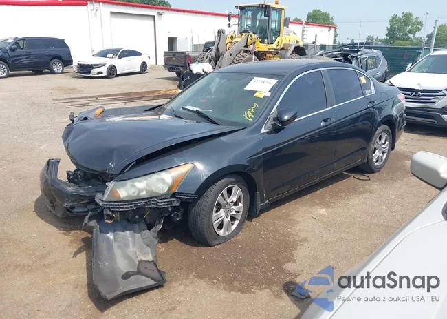 1HGCP2F65BA070611: 42738794