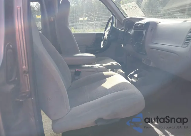 1FTYR14V9YPB08334: 42739058