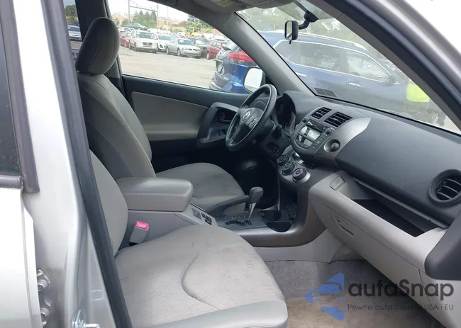 JTMBF4DVXA5033077: 42740360