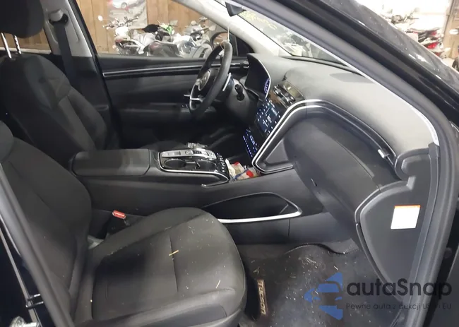 KM8JBCA18NU058733: 42740392