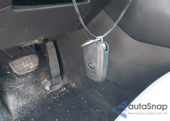 2T3C1RFV4MC130366: 42740403