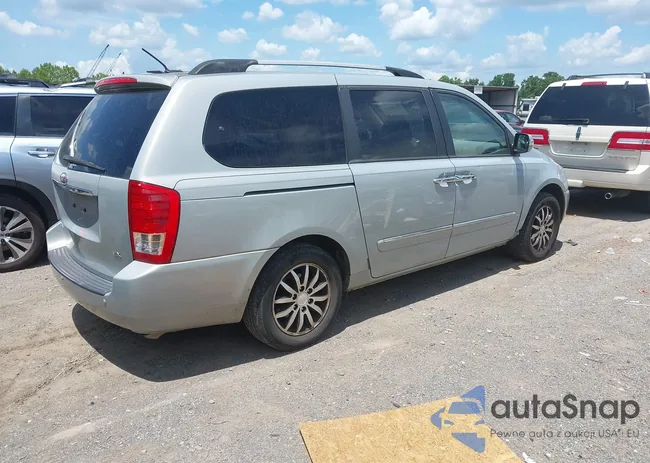 KNDMH4C76C6465314: 42740418