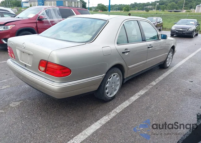 WDBJF65F4WA655931: 42740425