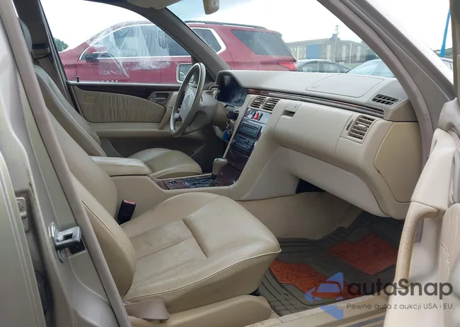 WDBJF65F4WA655931: 42740425