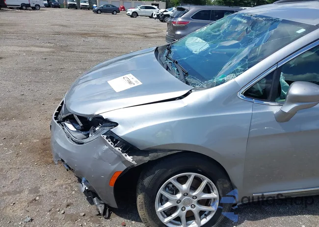 2C4RC1BG3LR104989: 42739807