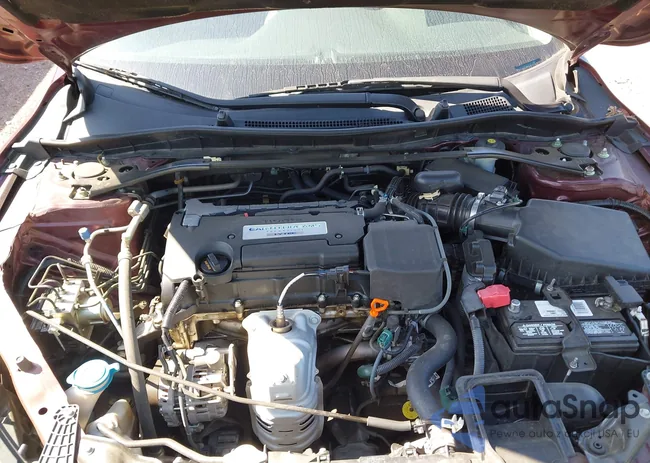 1HGCR2F86FA151828: 42740102