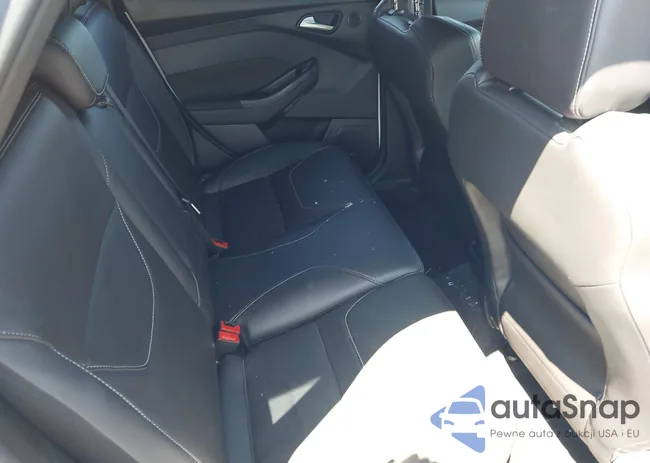 1FADP3L95HL227872: 42741572