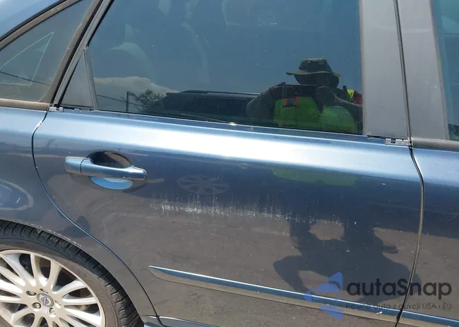 YV1MS672182390378: 42740849