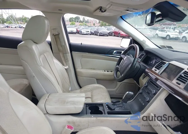 1LNHM93RX9G610591: 42740886