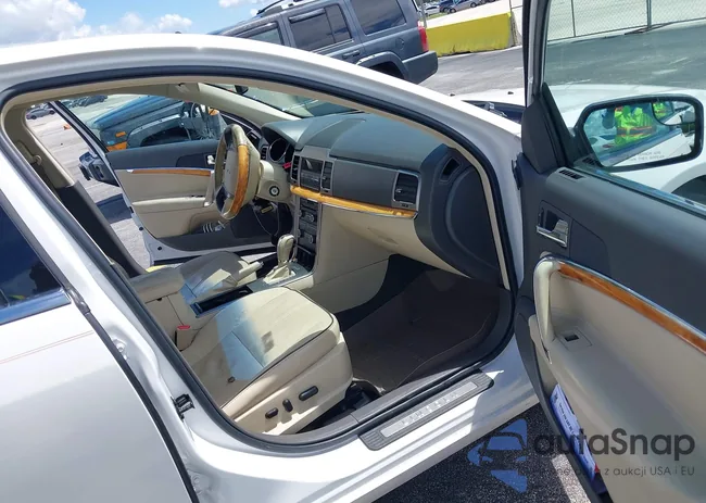 3LNHL2GC6BR760941: 42742212