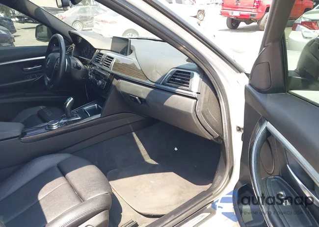 WBA8E5C55GK388332: 42742628