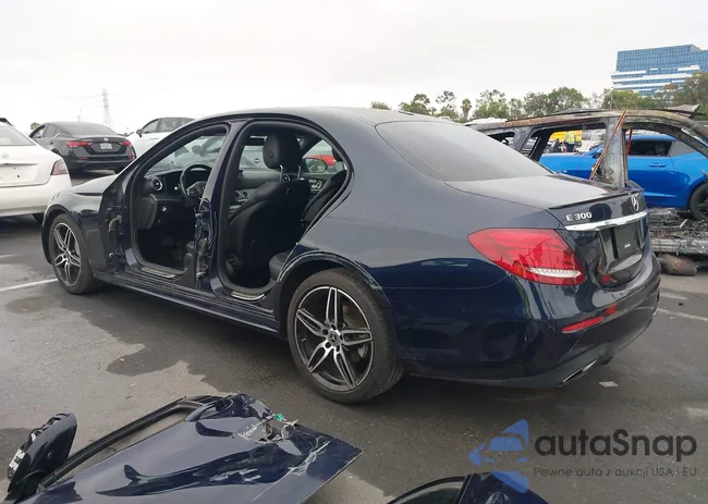 WDDZF4JB6KA594366: 42742672