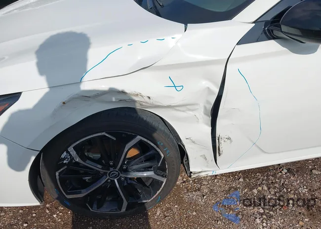 1N4BL4CV6RN381549: 42743136