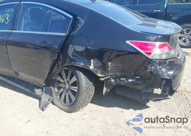 19UUA8F35EA007799: 42743463