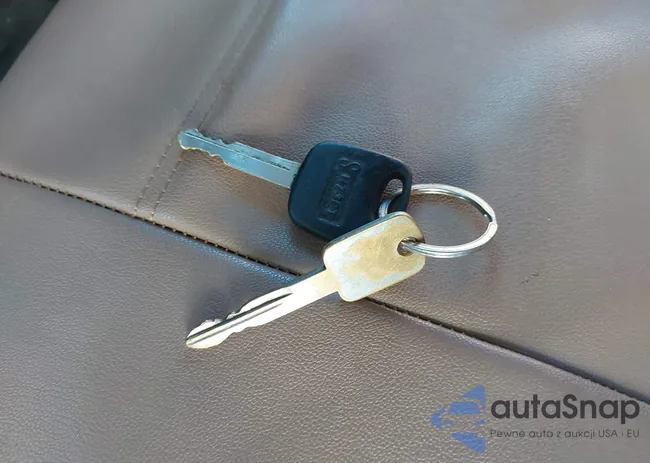 2FAFP71W3XX138151: 42743610