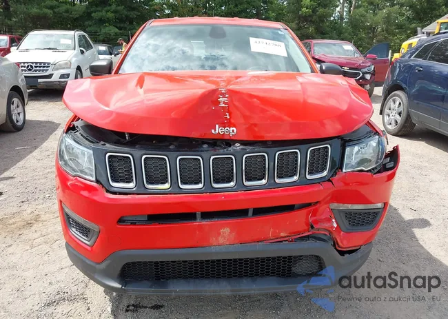 3C4NJDABXJT147909: 42742788