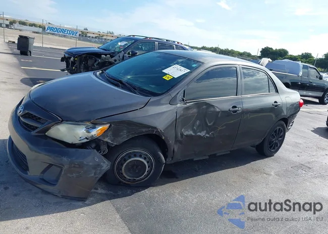 2T1BU4EE8CC877404: 42742817