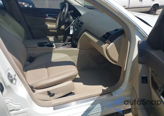 WDDGF5EB3AR089831: 42744570