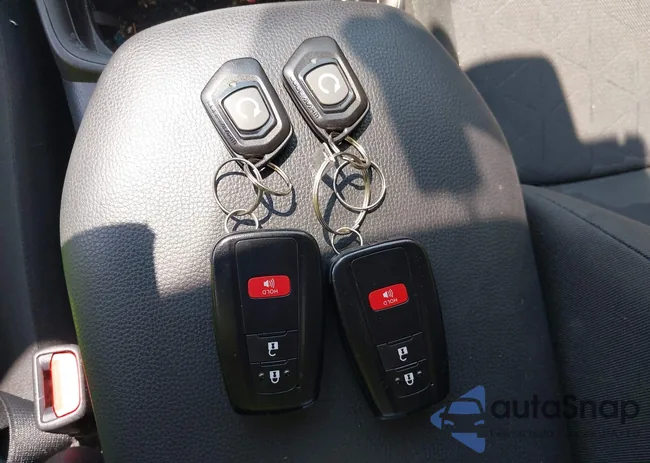 2T3P1RFV9NW310895: 42744652