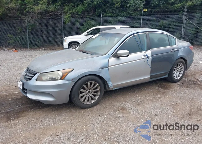 1HGCP2F37CA116902: 42743727