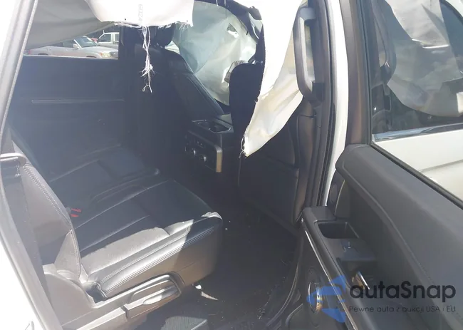 1FMJK1HT9KEA16234: 42743778