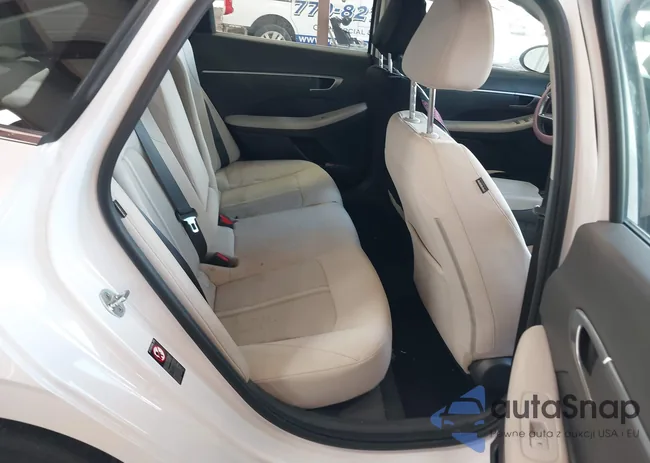 KMHL64JA8MA163906: 42743864