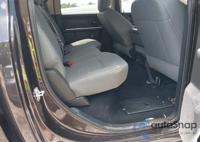 3C6UR5CL3GG330853: 42743946