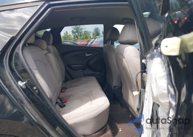 KM8JT3AB0CU458949: 42744013