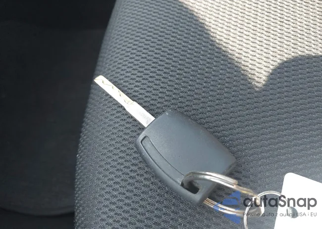 1FADP3E24EL389228: 42745635