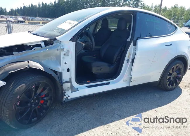 5YJYGDEE9MF204796: 42744814