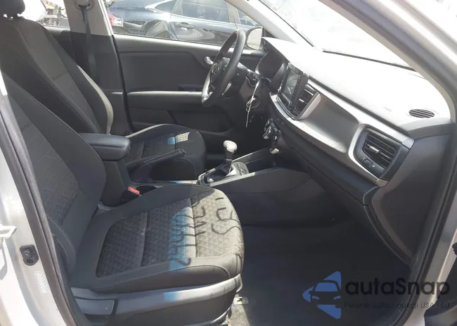 3KPA24AD2LE295802: 42744822