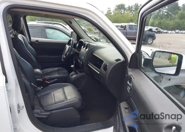 1C4NJRFB9FD214874: 42744876