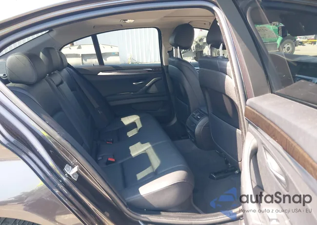 WBA5A5C58ED507636: 42744916