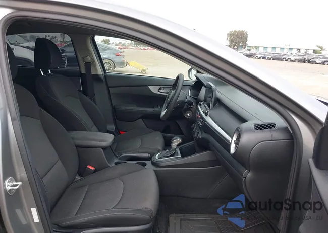 3KPF24AD2NE461650: 42746211