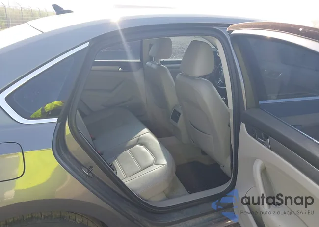 1VWBN7A32EC097989: 42746557