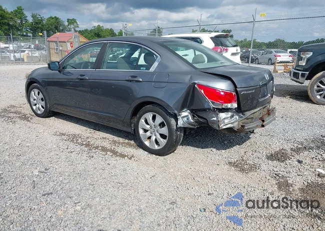 1HGCP26779A160443: 42746563