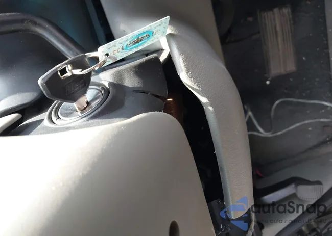 1B4GP44R2VB303249: 42747176