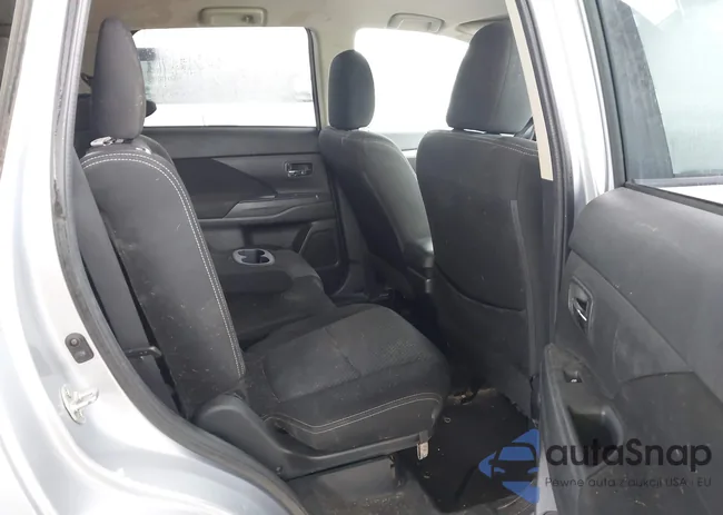 JA4AD3A33HZ024779: 42747274